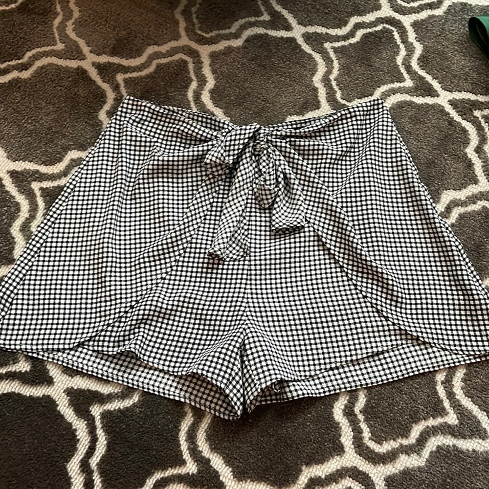 never worn size medium shorts